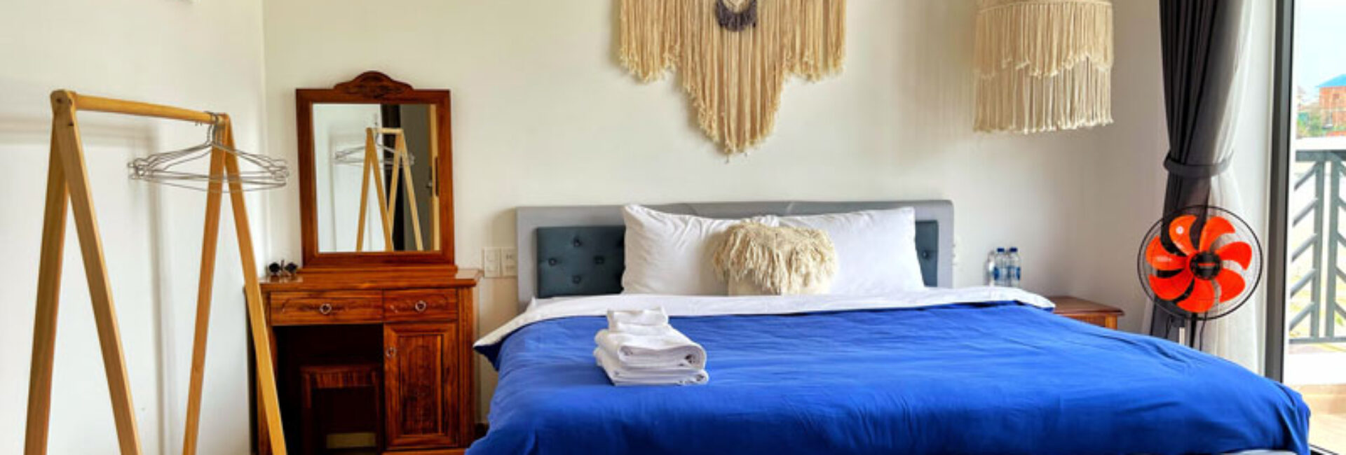 Phòng luxury Dành Cho Cặp Đôi View Nhà Lồng