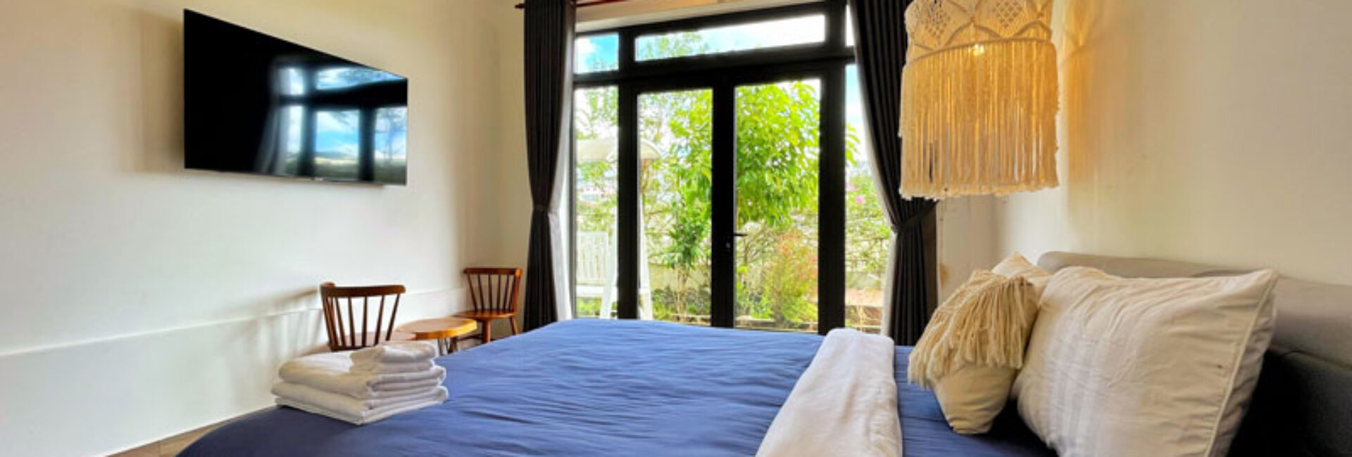 Phòng Deluxe Sân Vườn